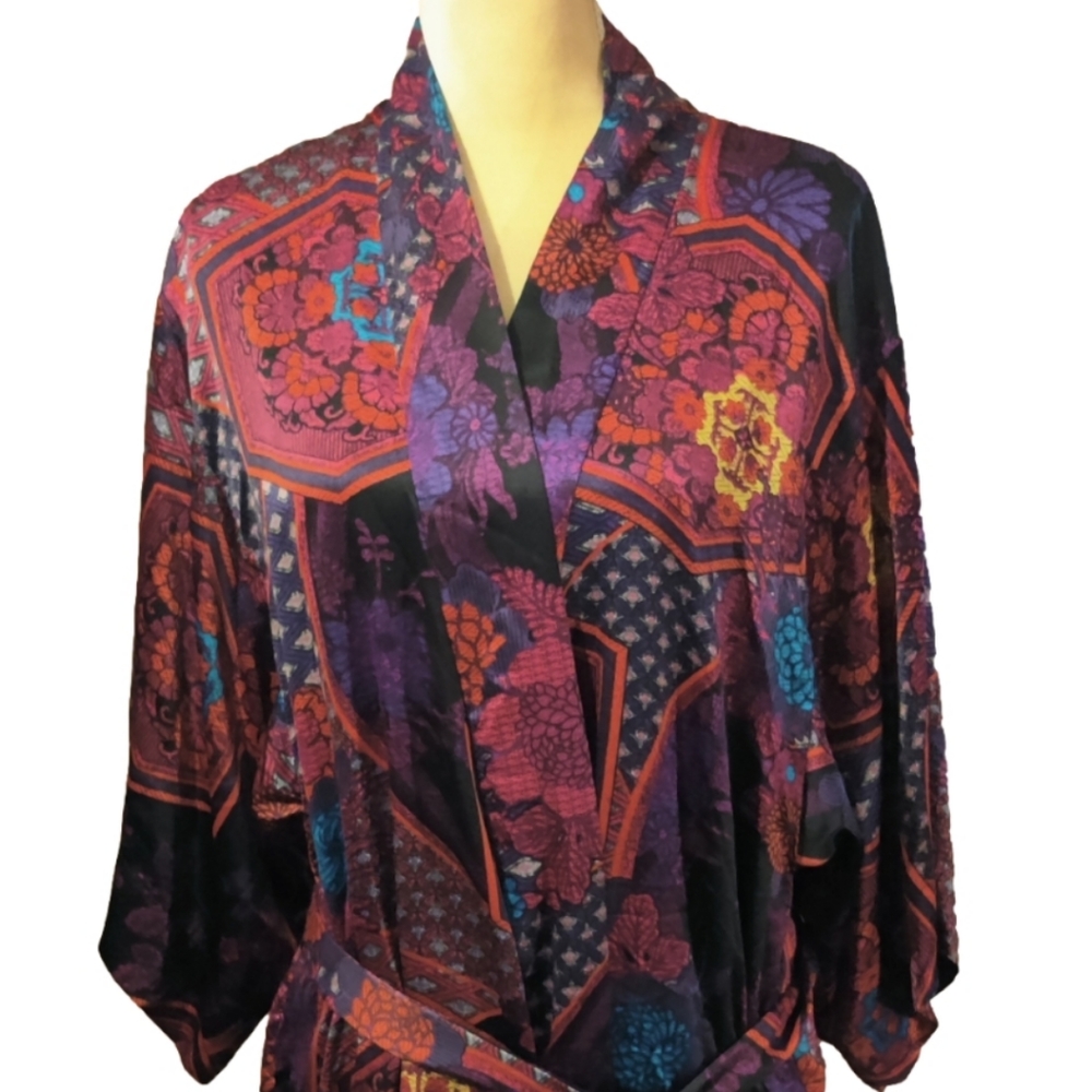 Natori Floral Patchwork Satin Robe in Purple, Red and Blue